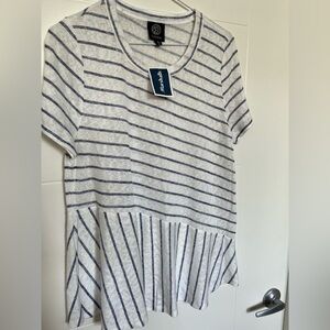 NWT Bobeau White and Navy Striped Top